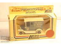 1/50 ?? LLEDO DAYS GONE TOY CAR MODEL