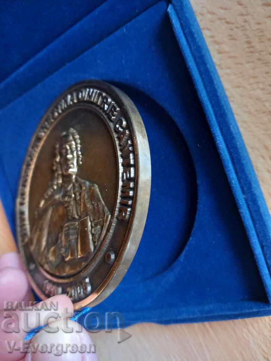 Delivery of Large Romanian bronze plaque medal