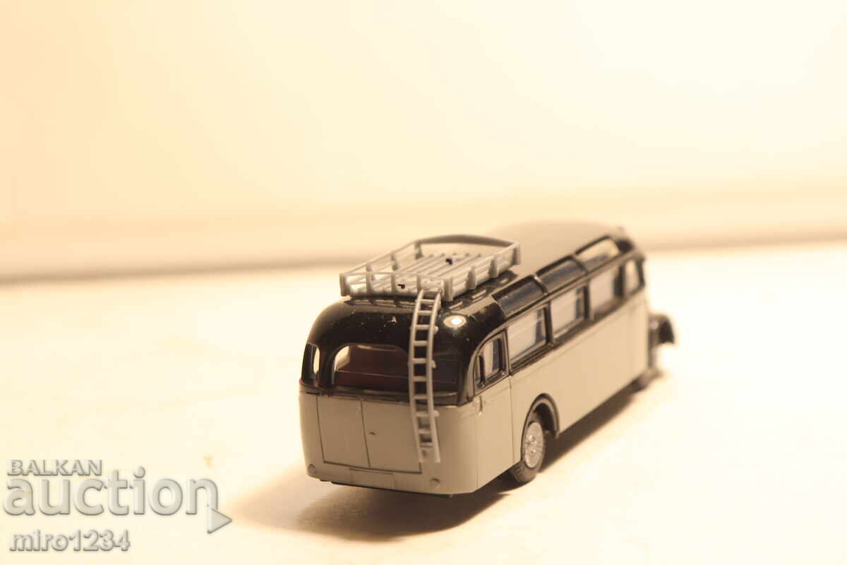 H0 1/87 PRALINE MERCEDES AUTOBUZ MODEL MAȘINUȚĂ - 6 H0 1/87 PRALINE MERCEDES AUTOBUZ MODEL MAȘINUȚĂ - 6