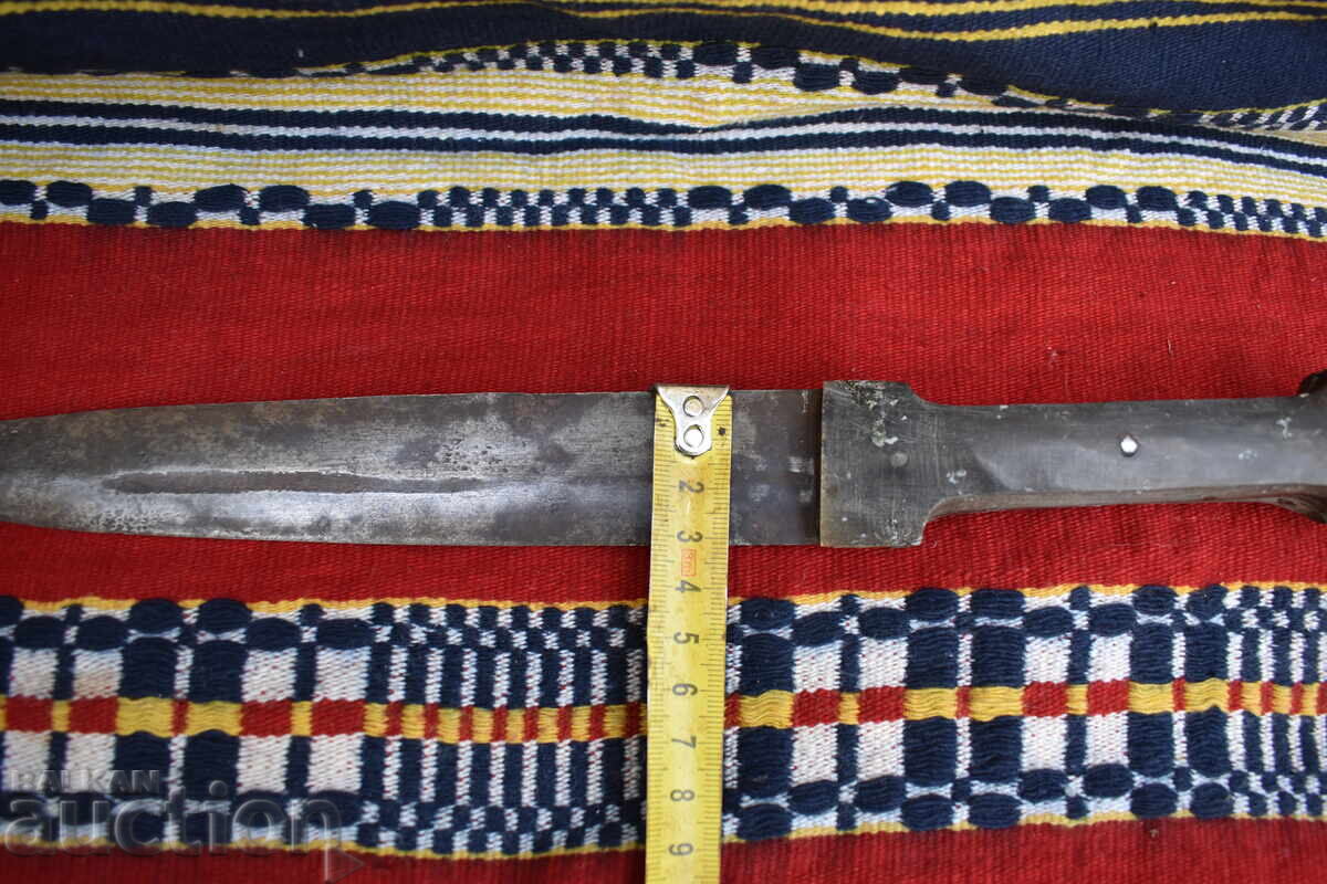 Delivery of Knife dagger Delivery of Knife dagger