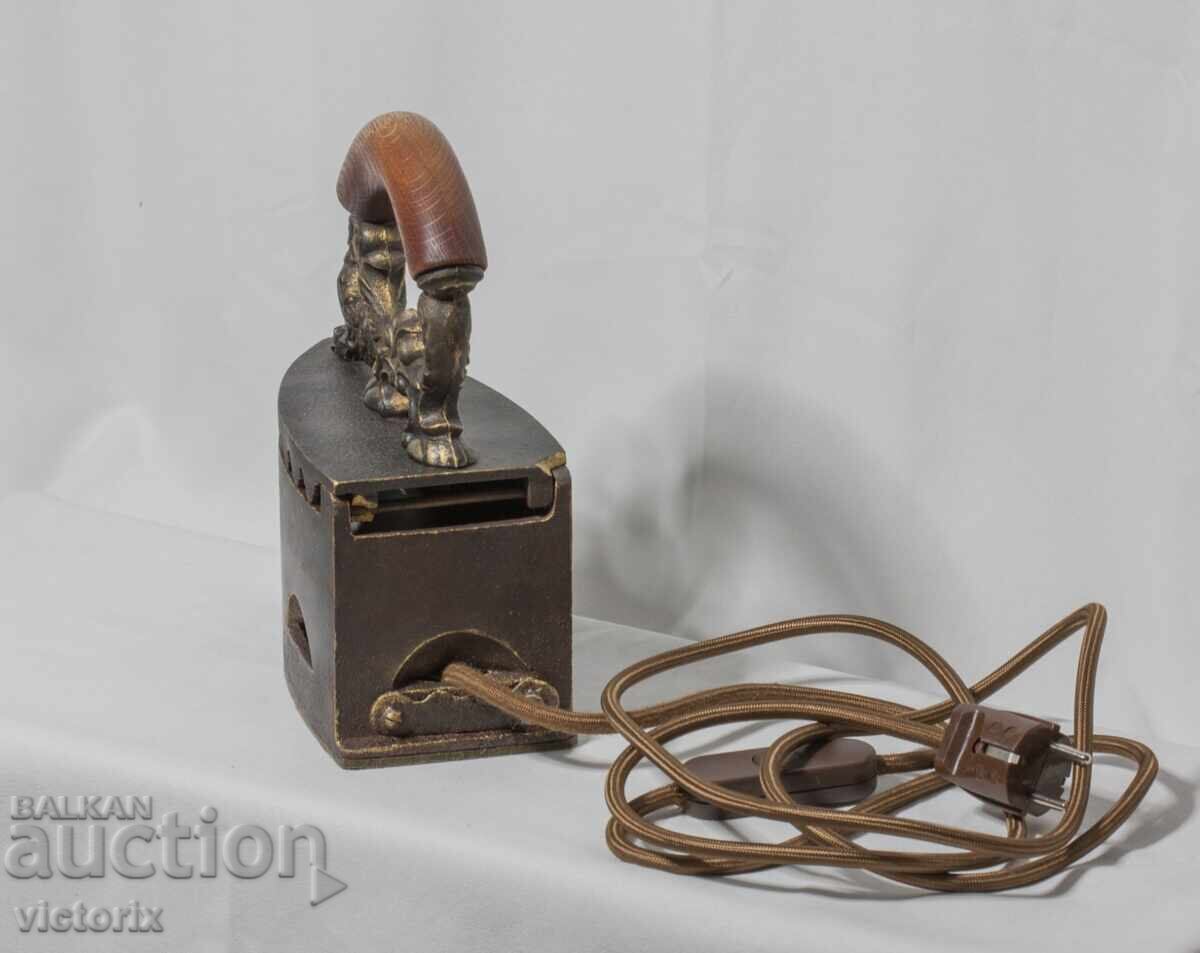 Auction  Antique iron - lamp