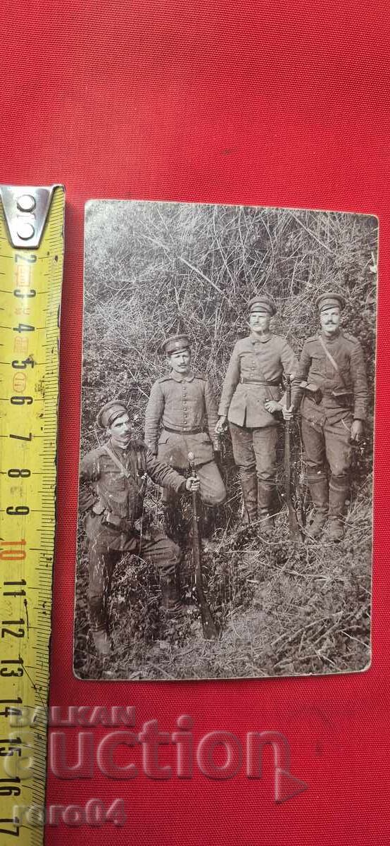 Delivery of SOLDIERS - GUNS - BAGS