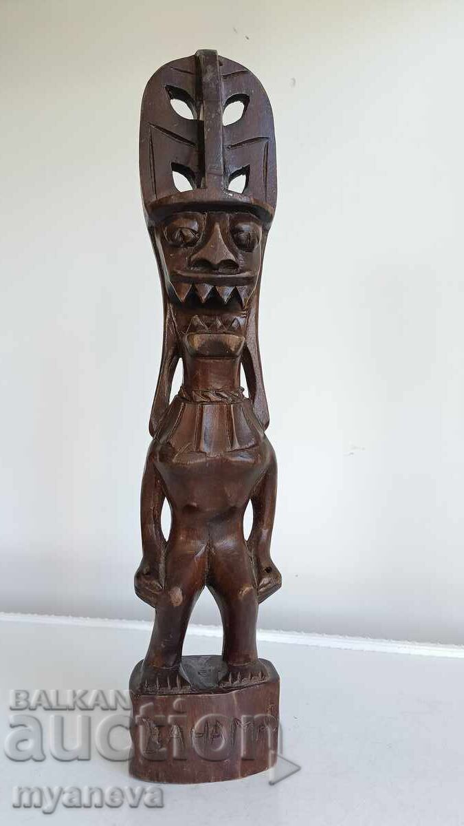Sculptură în lemn din "BAHAMAS", lucrată manual