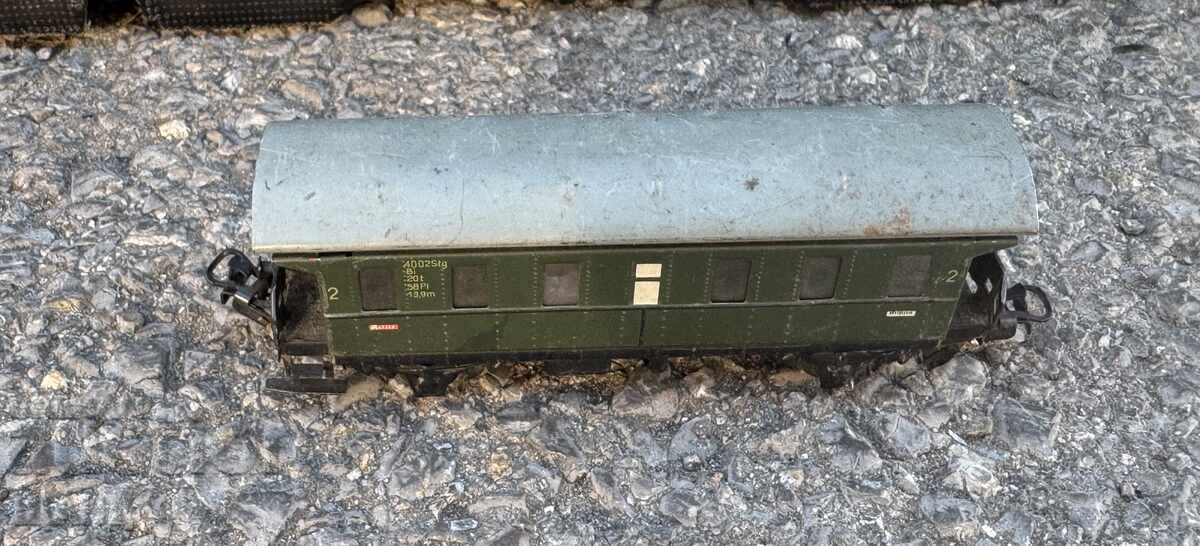 MARKLIN Veche jucărie germană din metal vagon de pasageri cu preț € 5.45 | 10.66 BGN