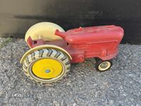 Jucărie veche rusească din metal, model tractor