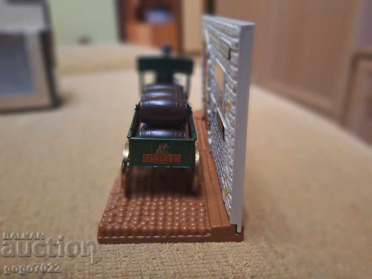LLEDO MODELL  ENGLAND  1/49 - 5