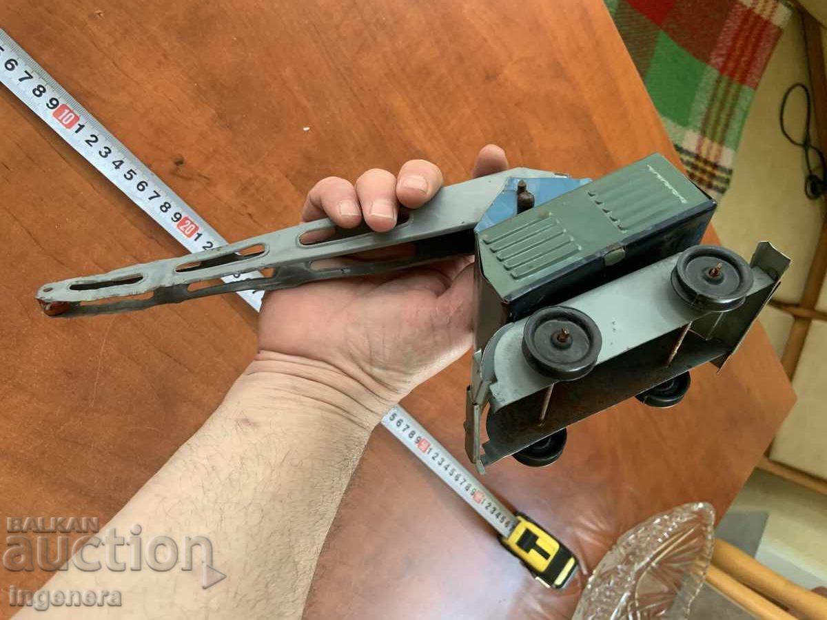 VINTAGE TIN TOY FOR REPAIR AND COLLECTION - 7 VINTAGE TIN TOY FOR REPAIR AND COLLECTION - 7