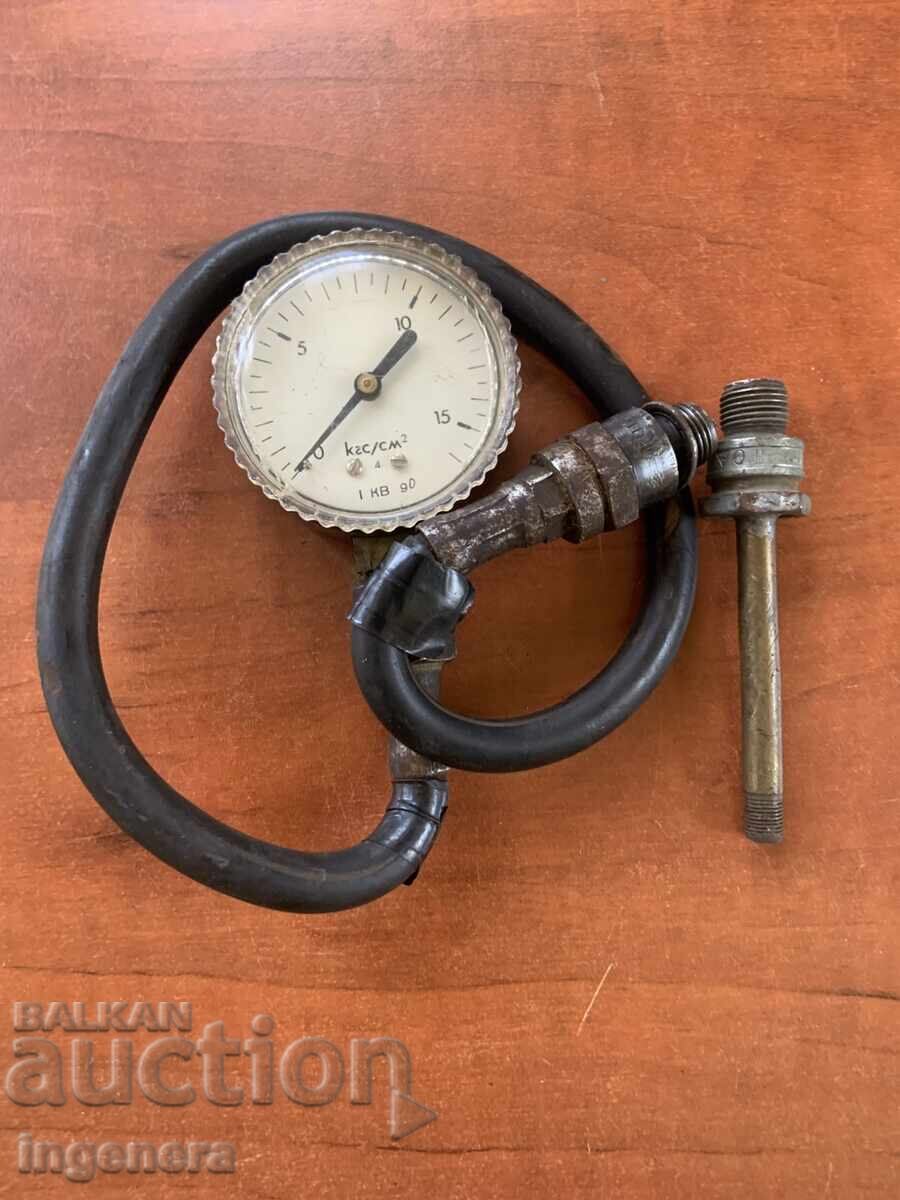 PRESSURE GAUGE FROM THE OLD MATERIAL USSR