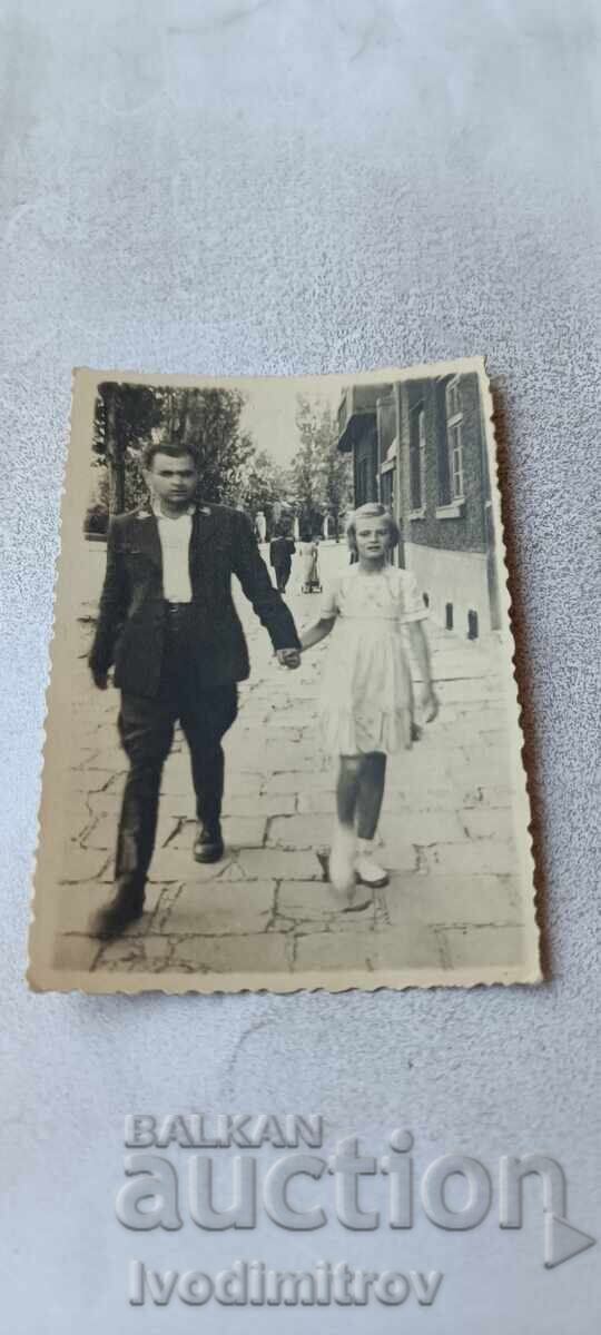 Foto Sofia Bărbat și fată la plimbare
