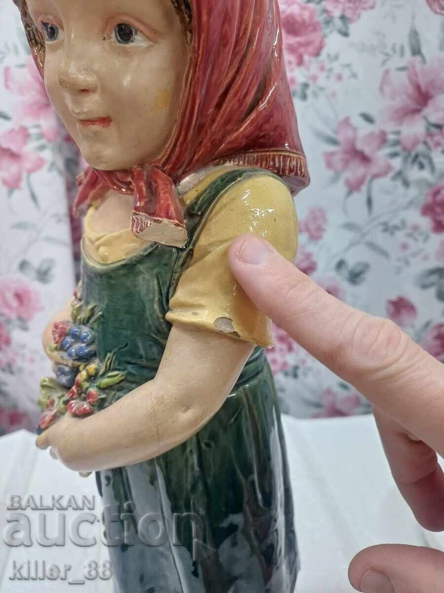 Statuetă veche cu rupturi și crăpături vizibile - 5