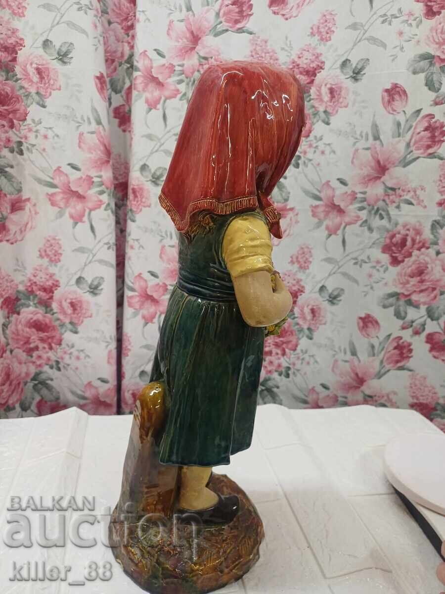 Statuetă veche cu rupturi și crăpături vizibile - 7