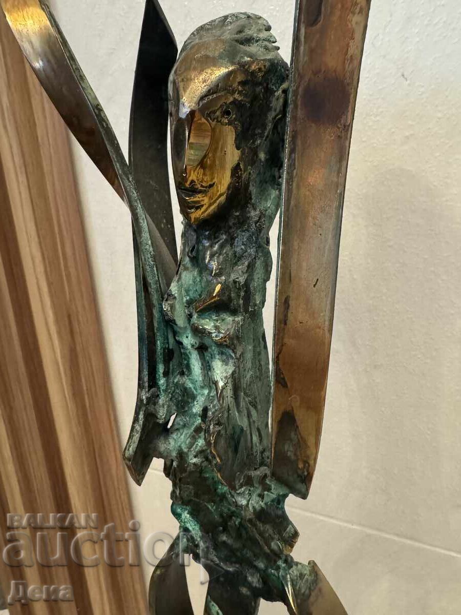 Livrarea Liudmil Bonev - sculptură mare 2009