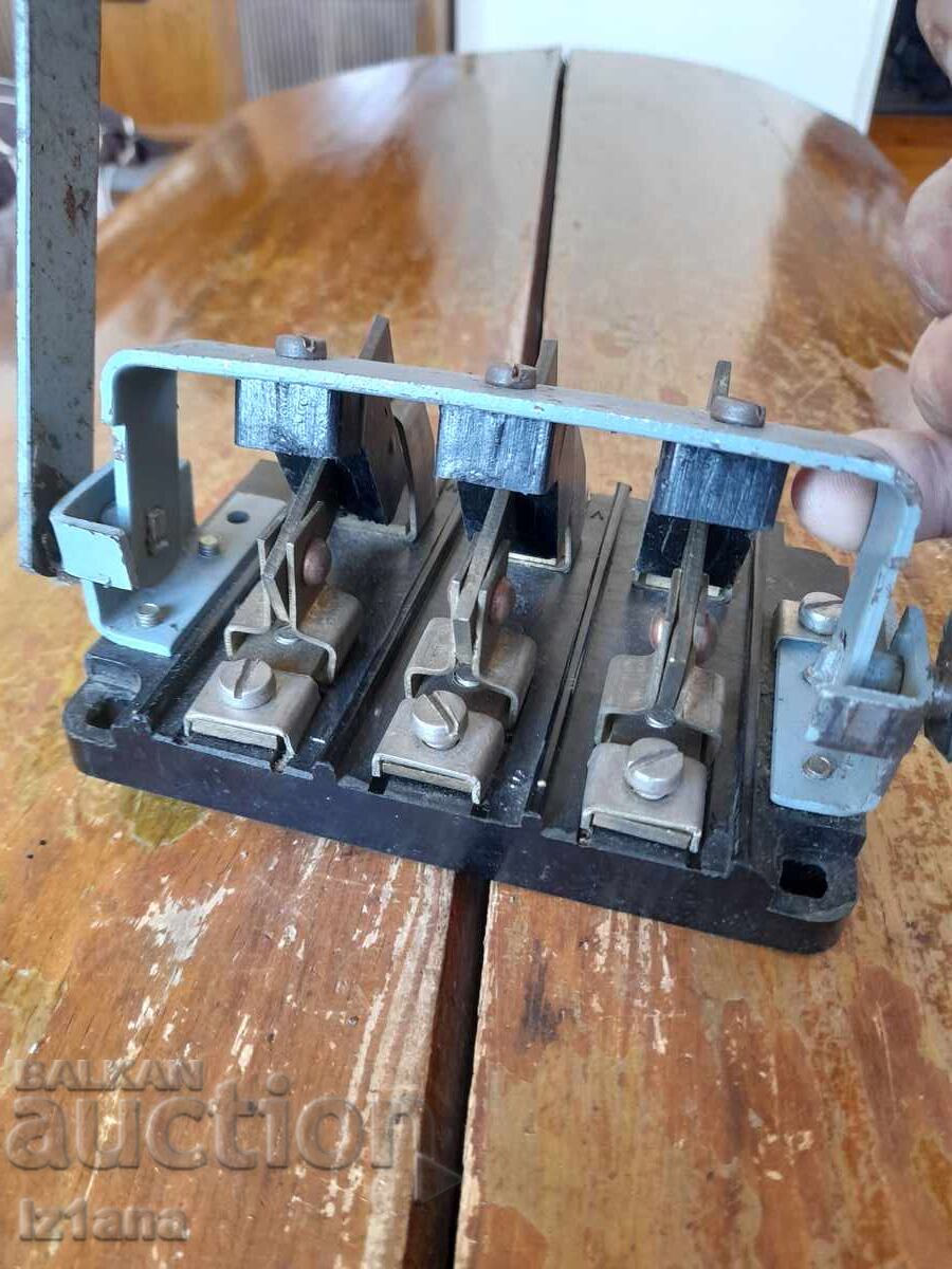 Întrerupător electric trifazat vechi, comutator, întrerupător - 7 Întrerupător electric trifazat vechi, comutator, întrerupător - 7