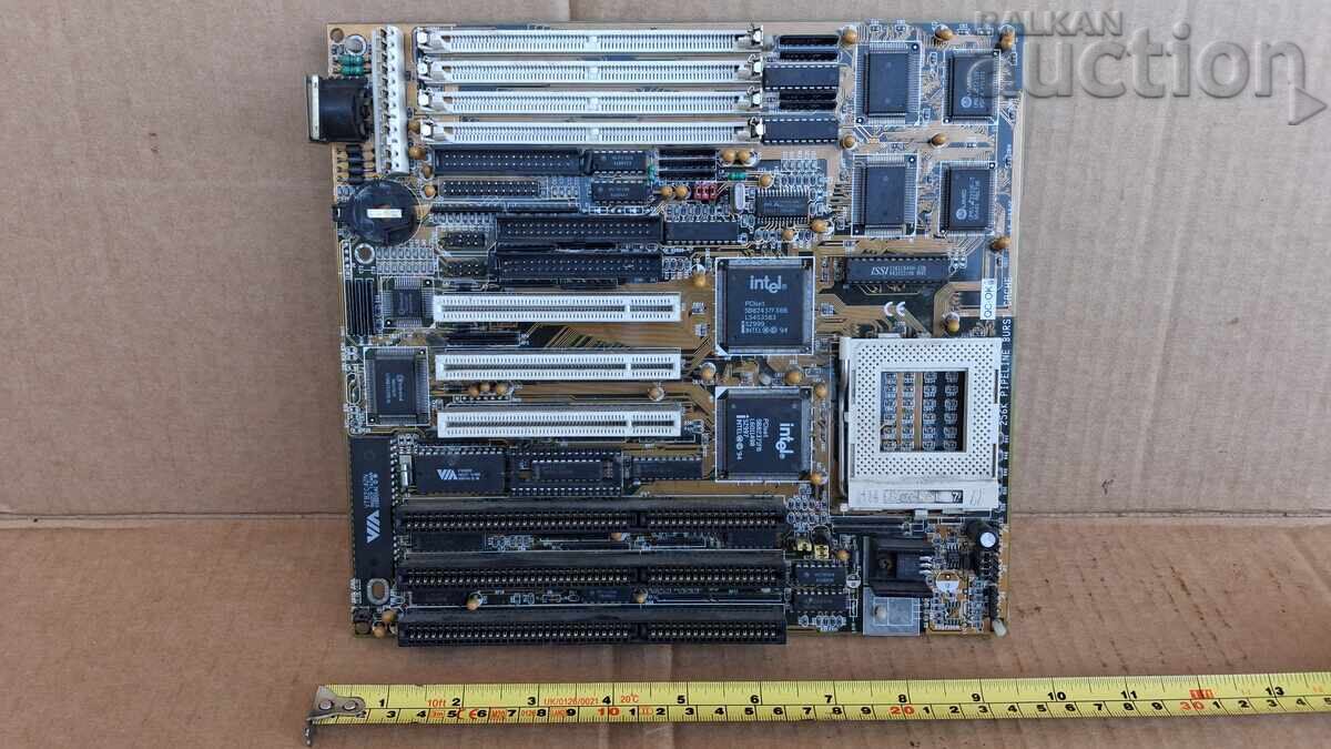 INTEL 1994 placă de bază retro SOCKET 7 pentru calculator cu preț € 21.00 | 41.07 BGN INTEL 1994 placă de bază retro SOCKET 7 pentru calculator cu preț € 21.00 | 41.07 BGN