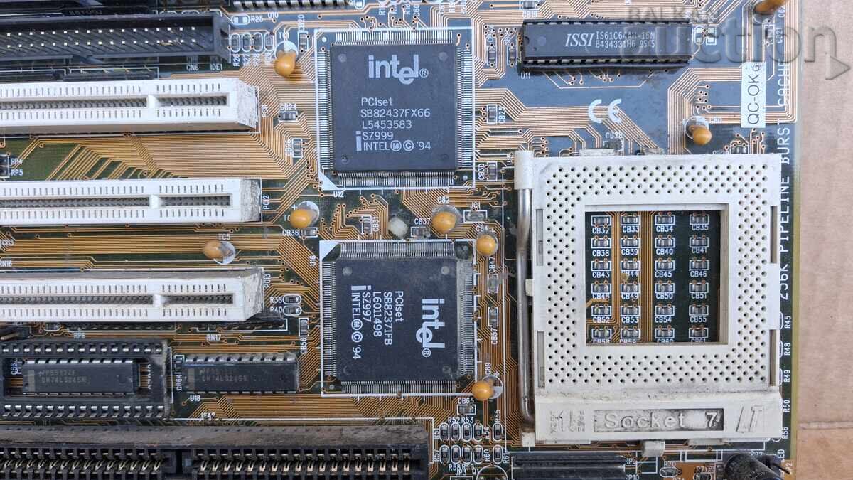 Licitație INTEL 1994 placă de bază retro SOCKET 7 pentru calculator Licitație INTEL 1994 placă de bază retro SOCKET 7 pentru calculator