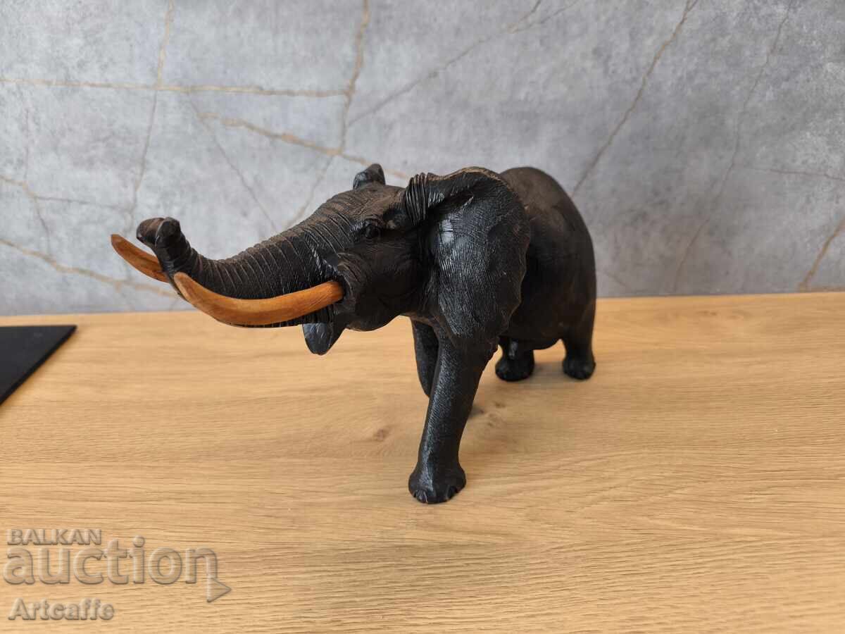 Licitație Elefant secolul XX, Africa. Lemn masiv, sculptat