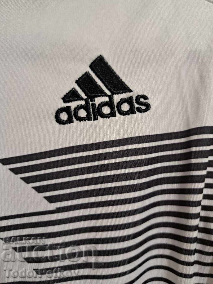 Livrarea Tricou al echipei naționale a Germaniei