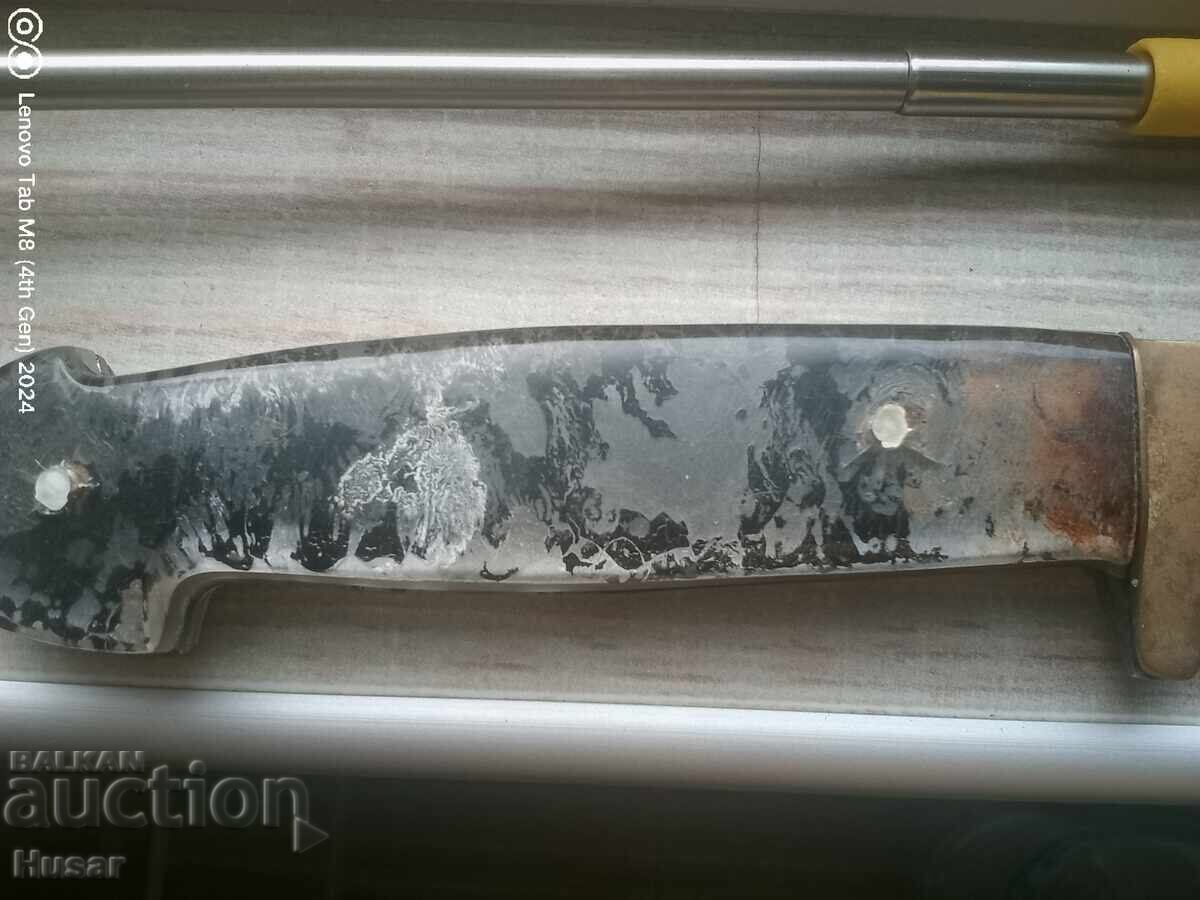 Auction  Old knife with decoration / maker's mark on the blade