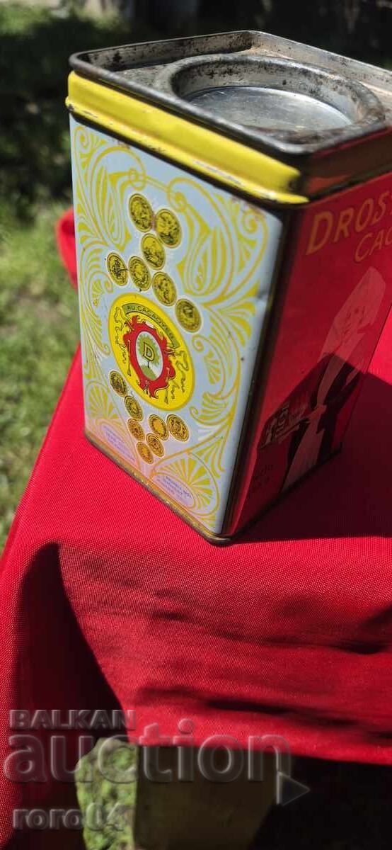 Delivery of BEAUTIFUL OLD TIN BOX