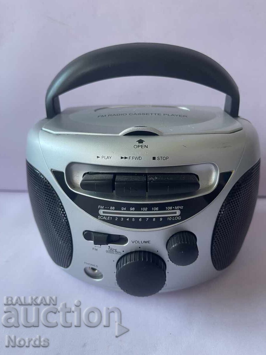 Livrarea Casetofon retro cu radio