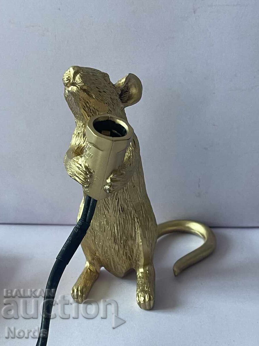 Lampă din metal Lampă din metal