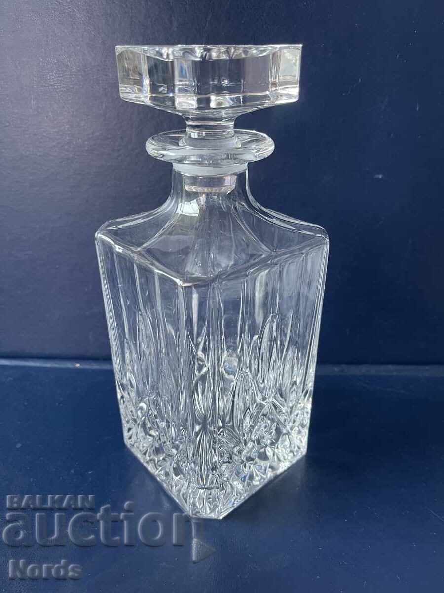Decantor de whisky din cristal cu preț € 12.00 | 23.47 BGN