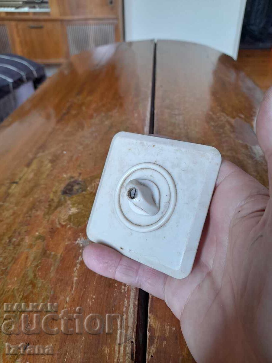 Old electrical switch with price € 11.00 | 21.51 BGN