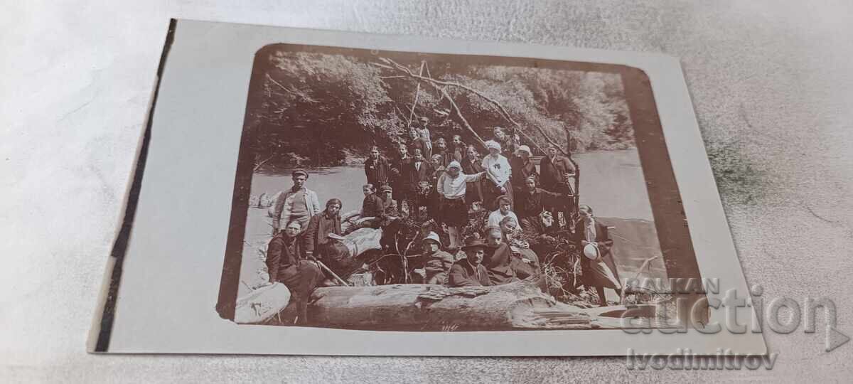 Снимка Камчия Ученици със своя учител в Лонгоза 1926
