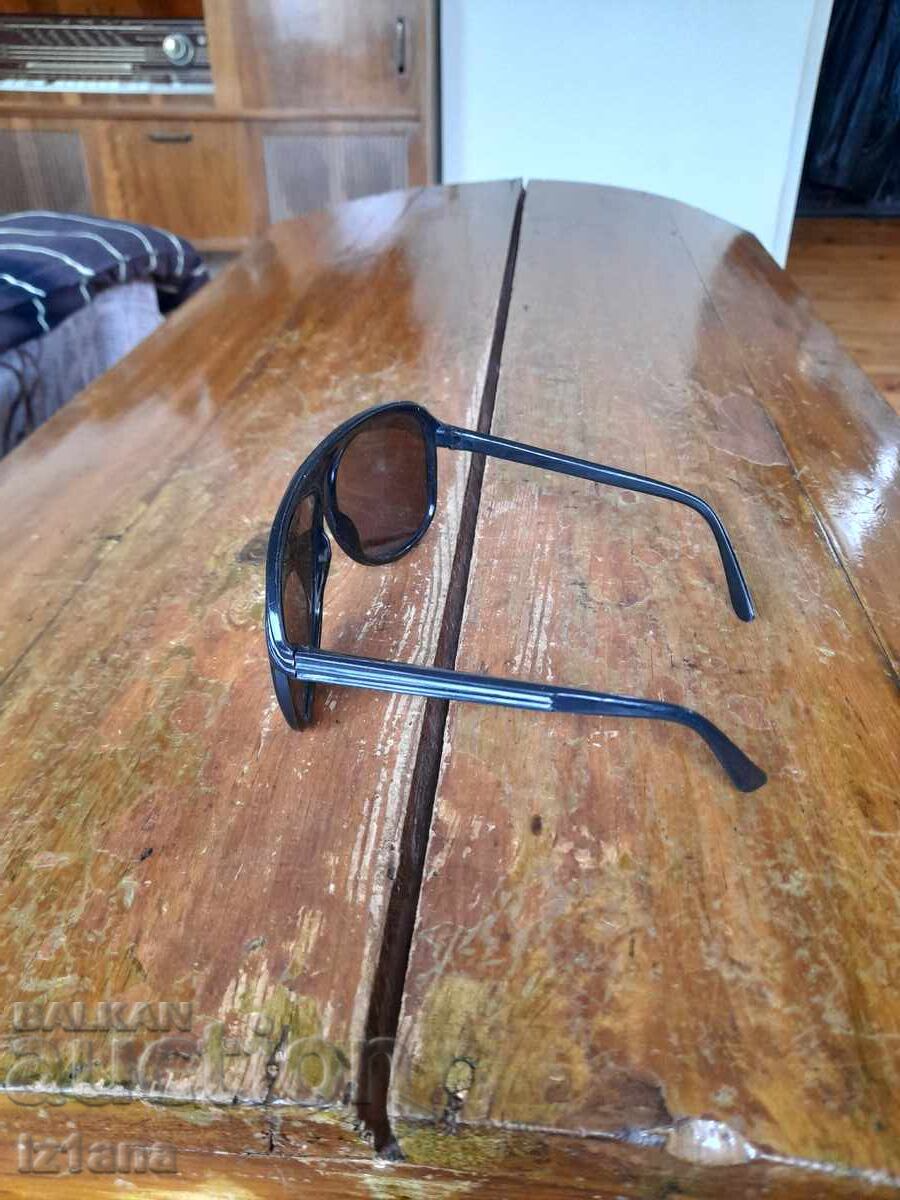 Old Carrera sunglasses with price € 52.00 | 101.70 BGN