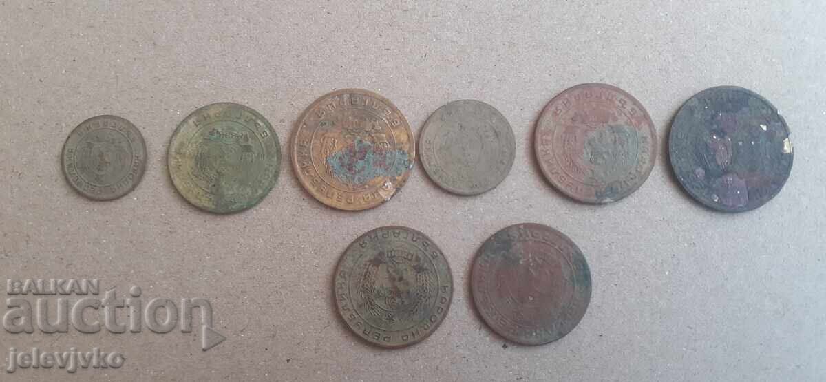 O mulțime de monede cu preț € 20.00 | 39.12 BGN O mulțime de monede cu preț € 20.00 | 39.12 BGN