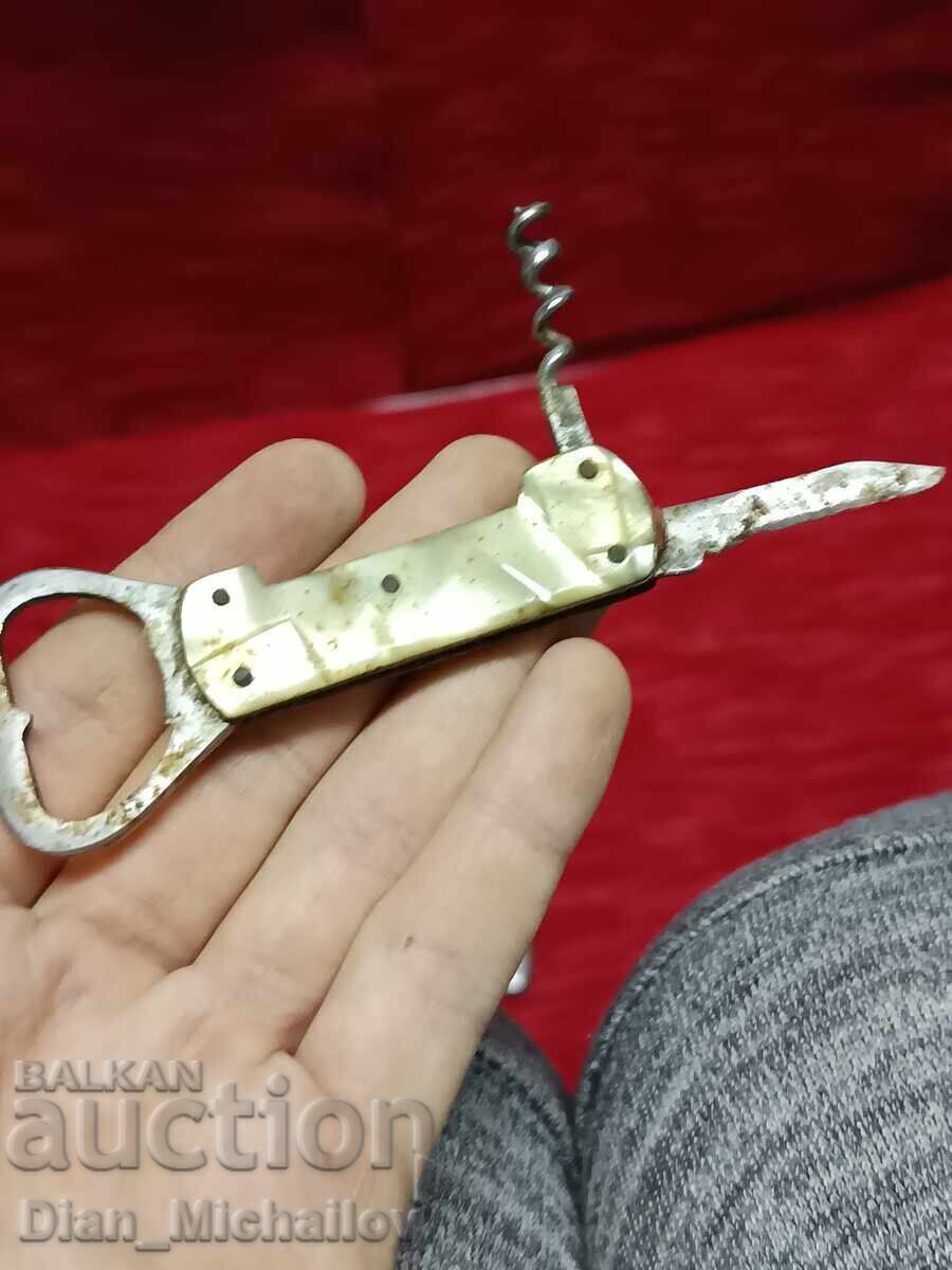 Licitație Briceag, Desfăcător Elin Pelin cu Sidef
