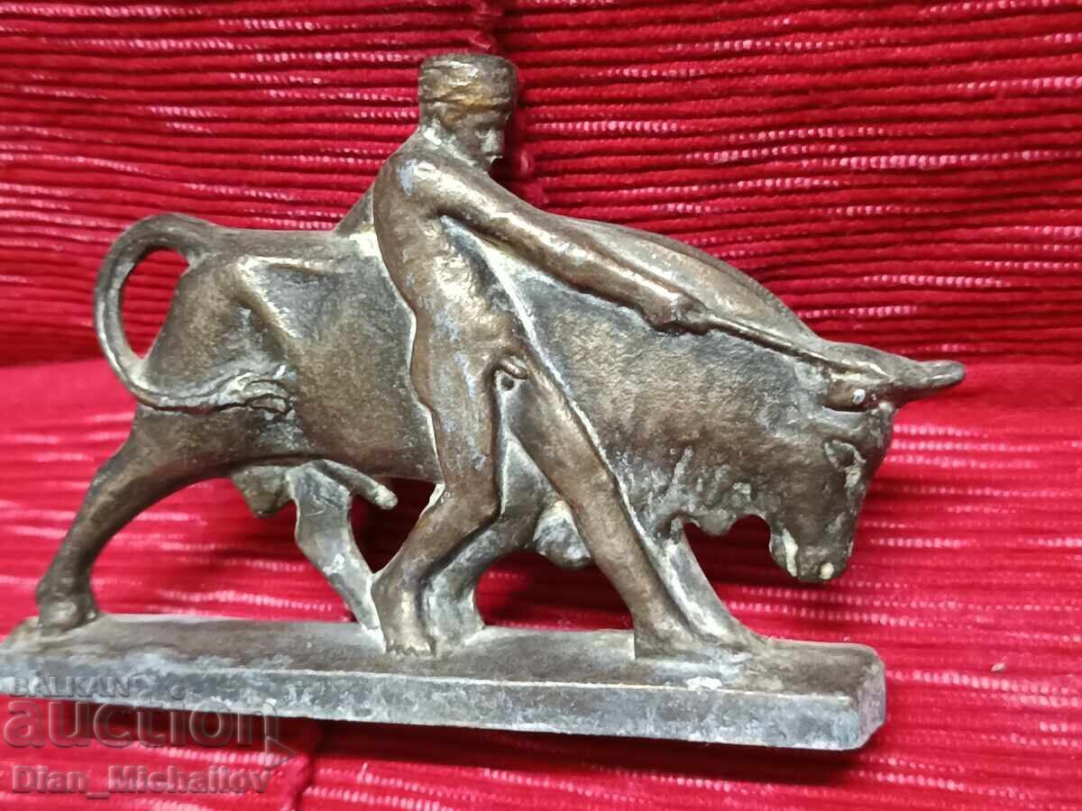 Licitație Statuetă din bronz scenă mitologică Hercule și taurul Licitație Statuetă din bronz scenă mitologică Hercule și taurul
