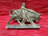Statuetă din bronz scenă mitologică Hercule și taurul