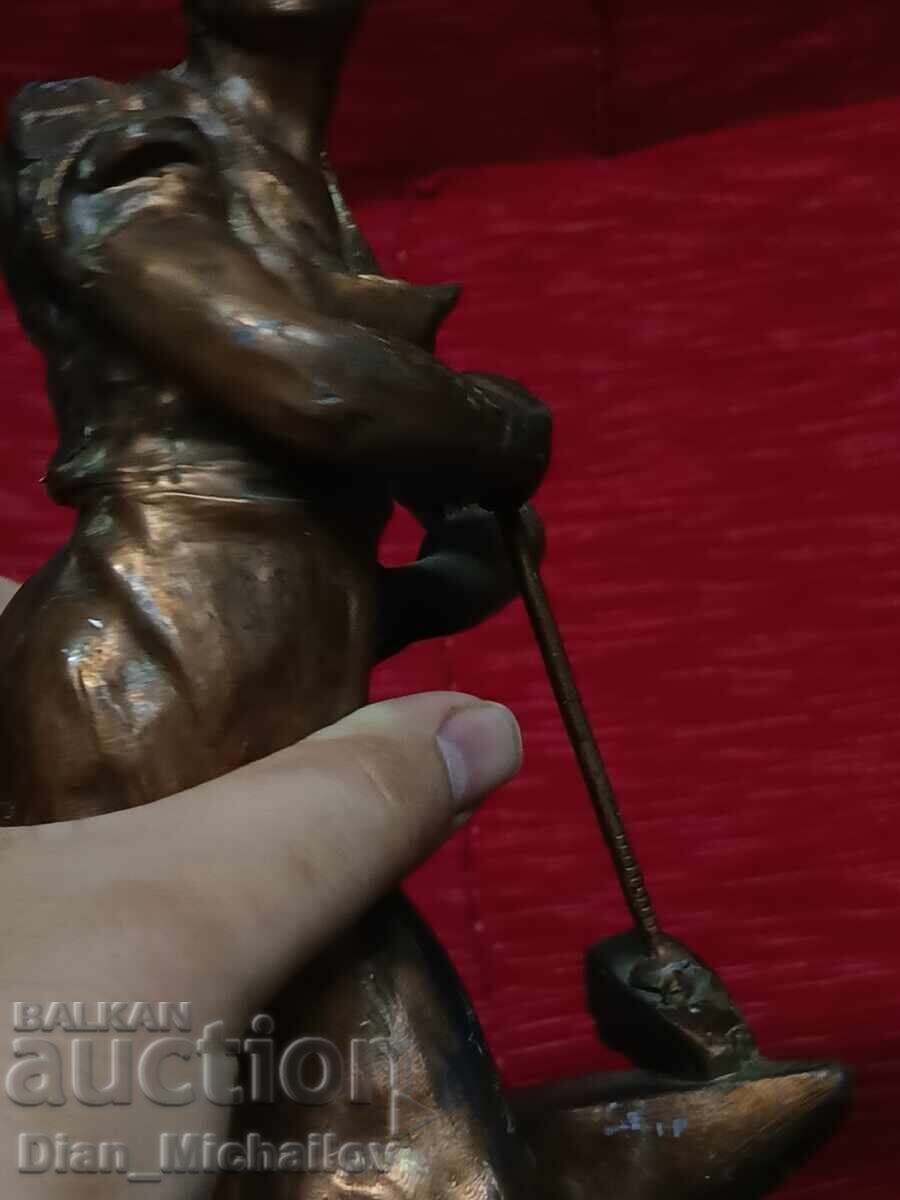 Statuetă din bronz reprezentând un fierar - 6