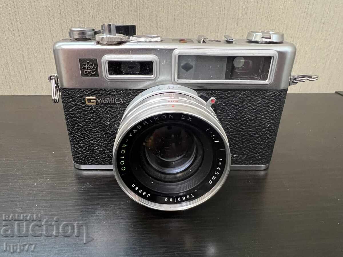 Стар фотоапарат  3