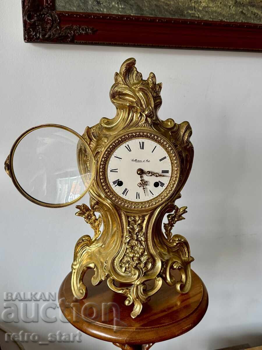 Antique-style bronze table clock, works! From 0.01€ with price € 20.00 | 39.12 BGN
