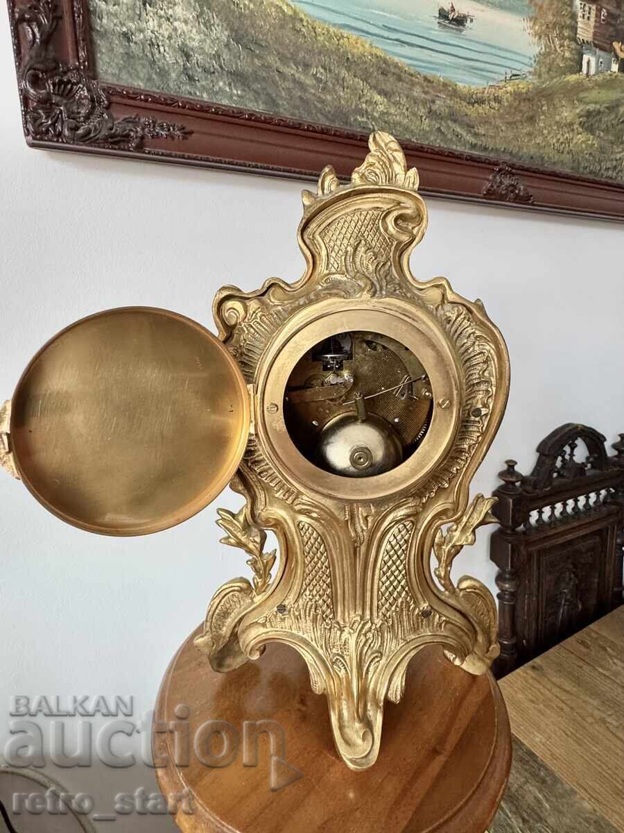 Antique-style bronze table clock, works! From 0.01€ - 6