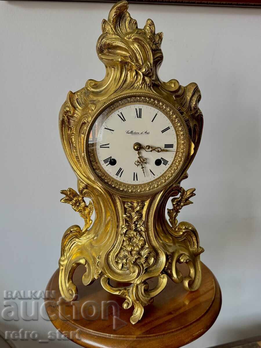 Antique-style bronze table clock, works! From 0.01€