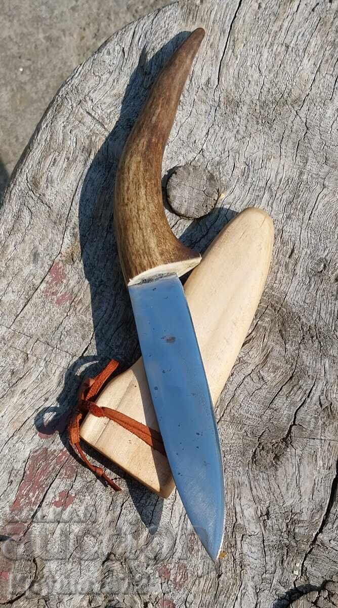 Auction  Yakut Knife, Dagger, maker's mark
