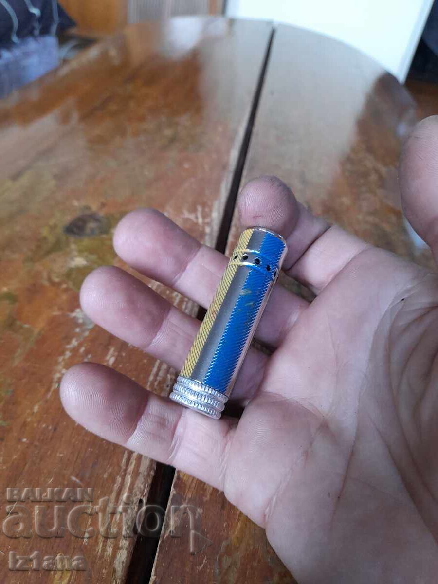 Brichetă veche Fong Youn 101 cu preț € 21.00 | 41.07 BGN Brichetă veche Fong Youn 101 cu preț € 21.00 | 41.07 BGN
