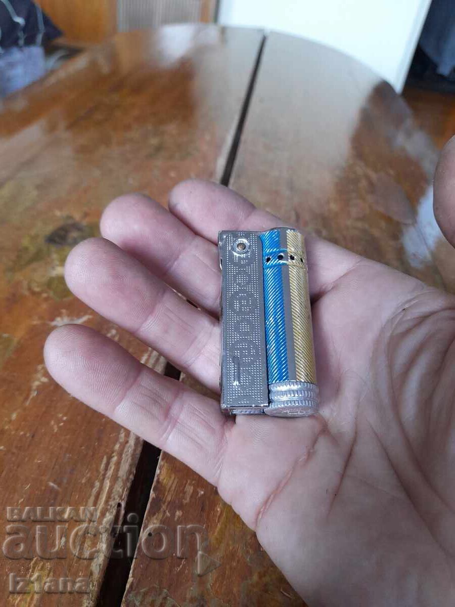 Licitație Brichetă veche Fong Youn 101 Licitație Brichetă veche Fong Youn 101