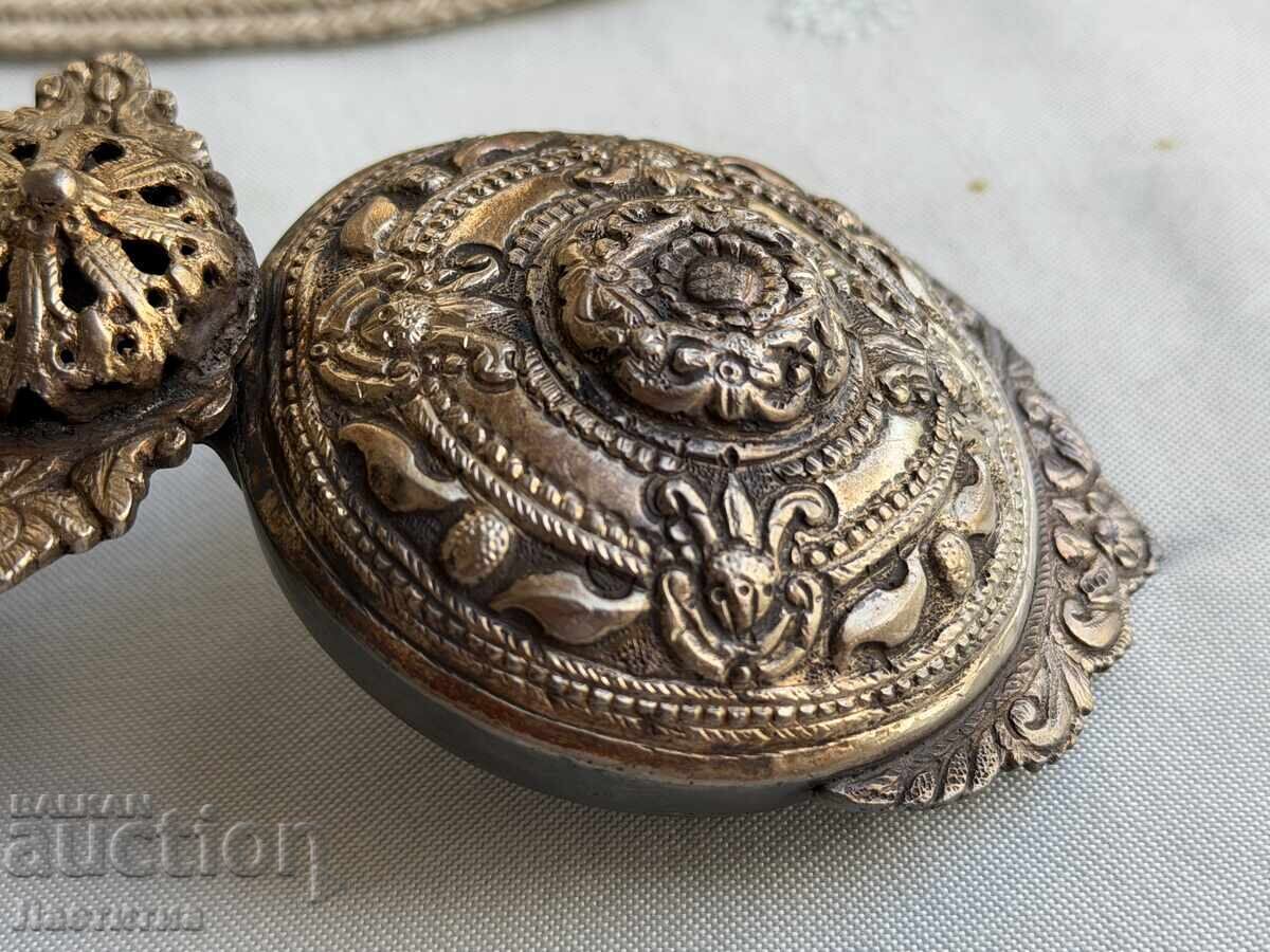 Delivery of Silver Karlovo belt buckles