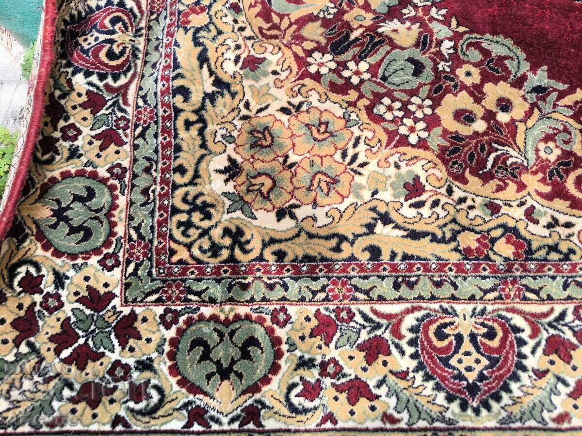 Covor persan clasic 195/280 cm cu preț € 40.00 | 78.23 BGN