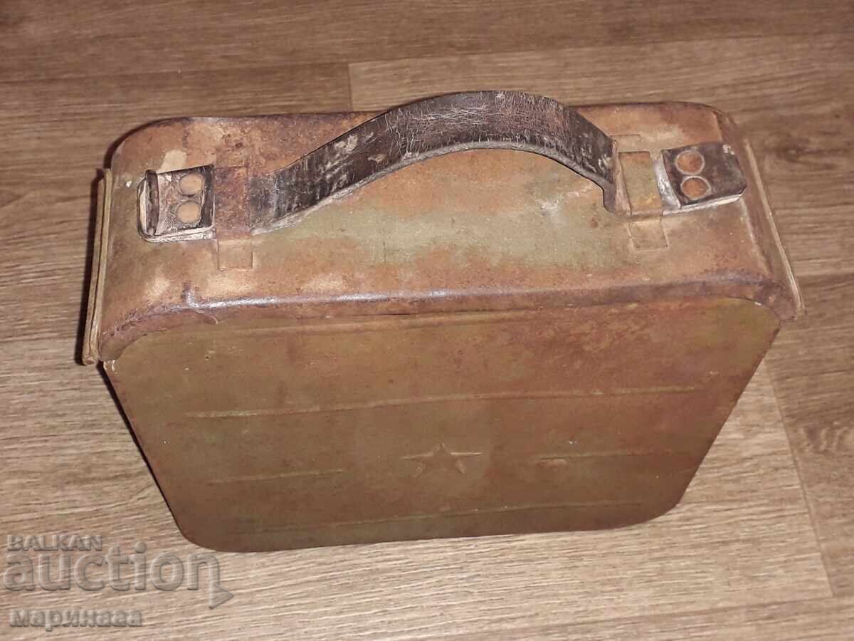 CUTIE MILITARĂ PENTRU CARTUȘE. AL DOILEA RĂZBOI MONDIAL cu preț € 11.00 | 21.51 BGN
