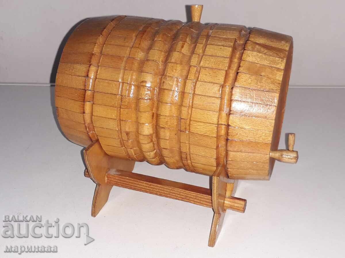 SMALL WINE BARREL. WOOD