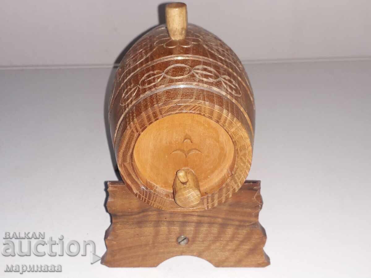 Auction  WINE BARREL. WOOD CARVING