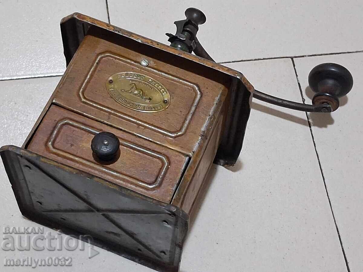 Râșniță veche PEUGEOT pentru condimente, cafea, piper - 7 Râșniță veche PEUGEOT pentru condimente, cafea, piper - 7
