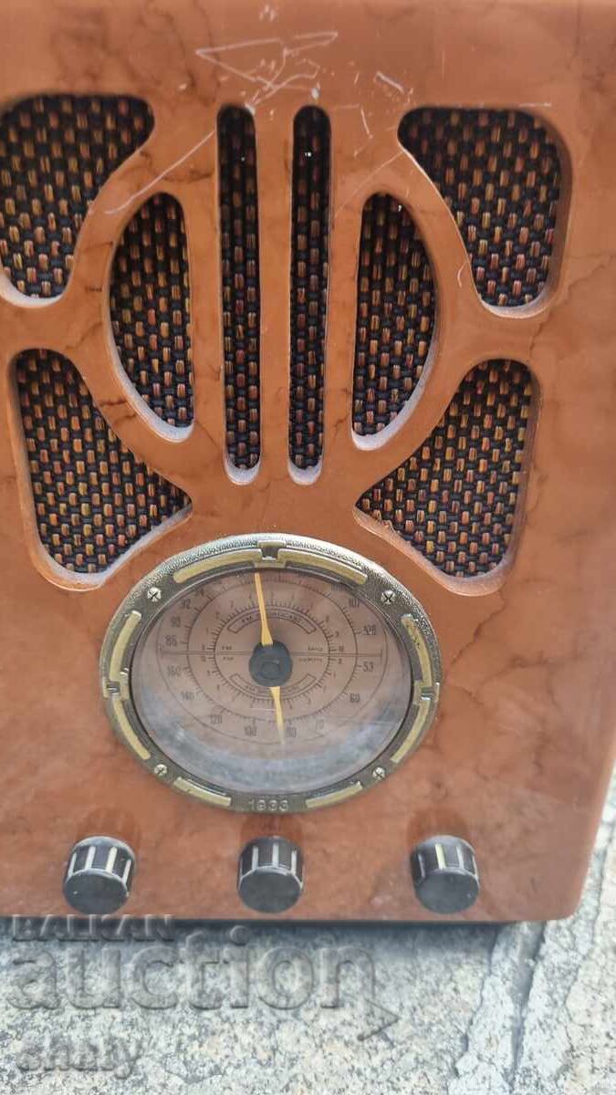 Vechi radio retro cu preț € 35.00 | 68.45 BGN