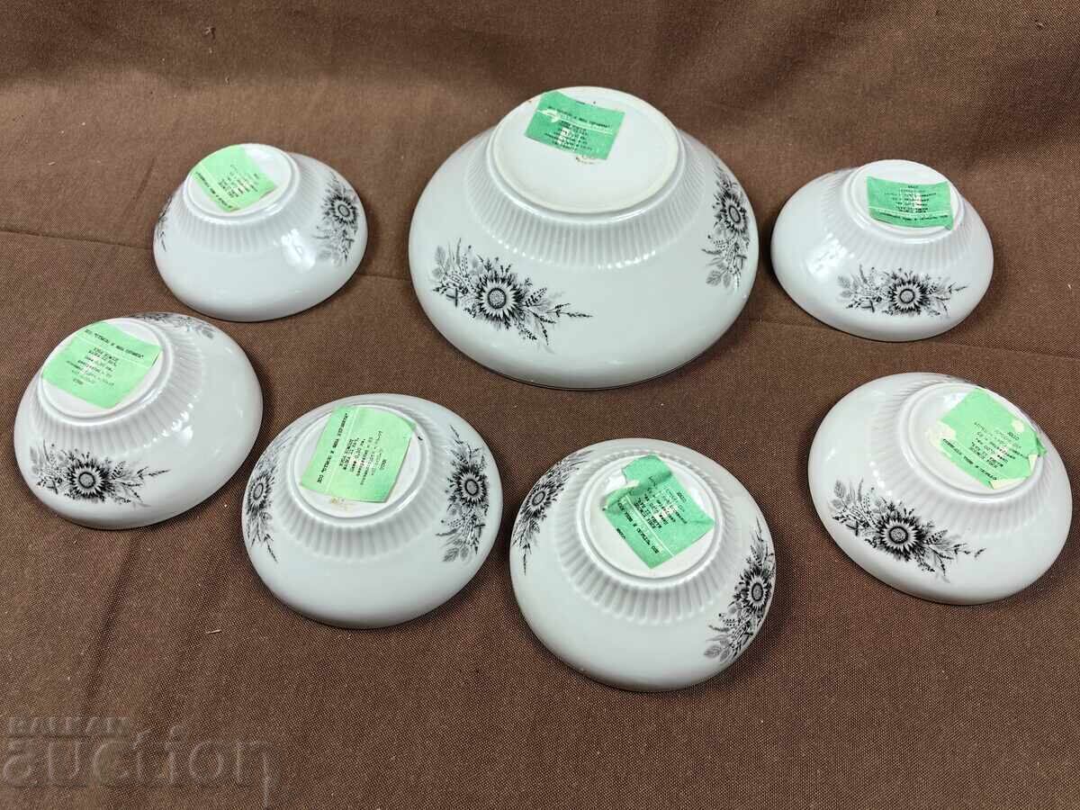 UNUSED PORCELAIN SERVICE BUBBLE COMPOTE BOWL DISHES