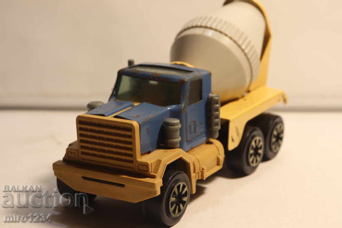 RAZGRAD MIR CONCRETE MIXER TRUCK OLD TOY MODEL with price € 0.01 | 0.02 BGN RAZGRAD MIR CONCRETE MIXER TRUCK OLD TOY MODEL with price € 0.01 | 0.02 BGN